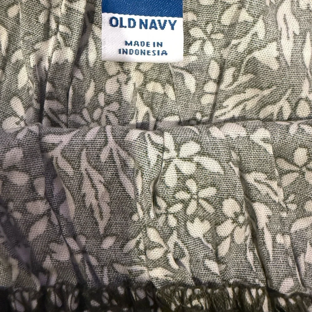 Old Navy green and White Floral Ruffle-Sleeve maternity Dress new with tags - Picture 4 of 4